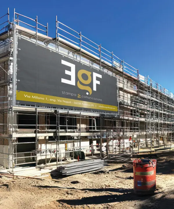 Striscione microforato per esterno